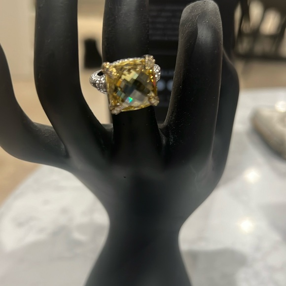 Judith Ripka Canary Cushion Ring.   size 6 NIB - Picture 1 of 14